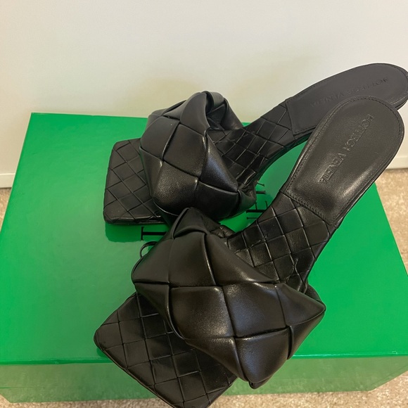 Brand new Bottega’s worn once - Picture 2 of 5